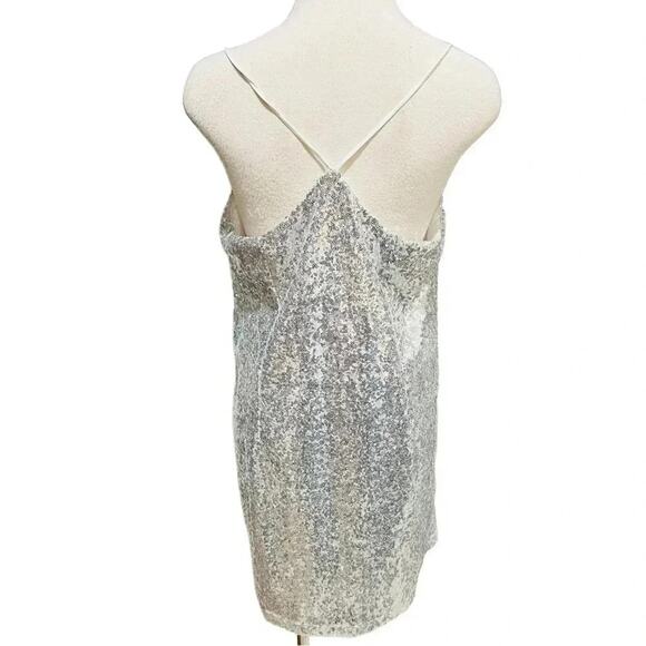 DELILAAH MINI DRESS STRAPPY V NECK SLIP SEQUIN DRESS IN SILVER  SIZE 10 NWT - Picture 7 of 11